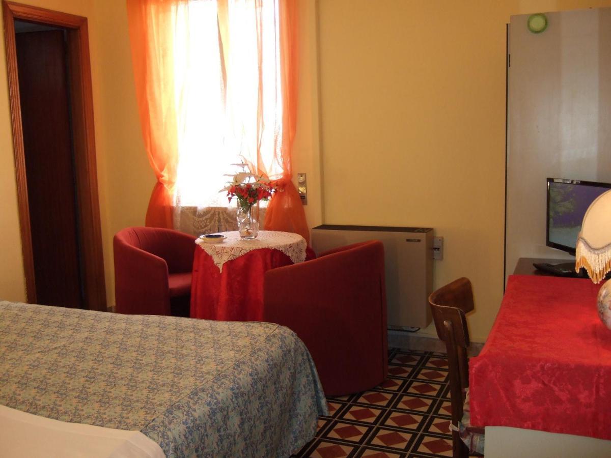 Hotel Torino Falerna Szoba fotó
