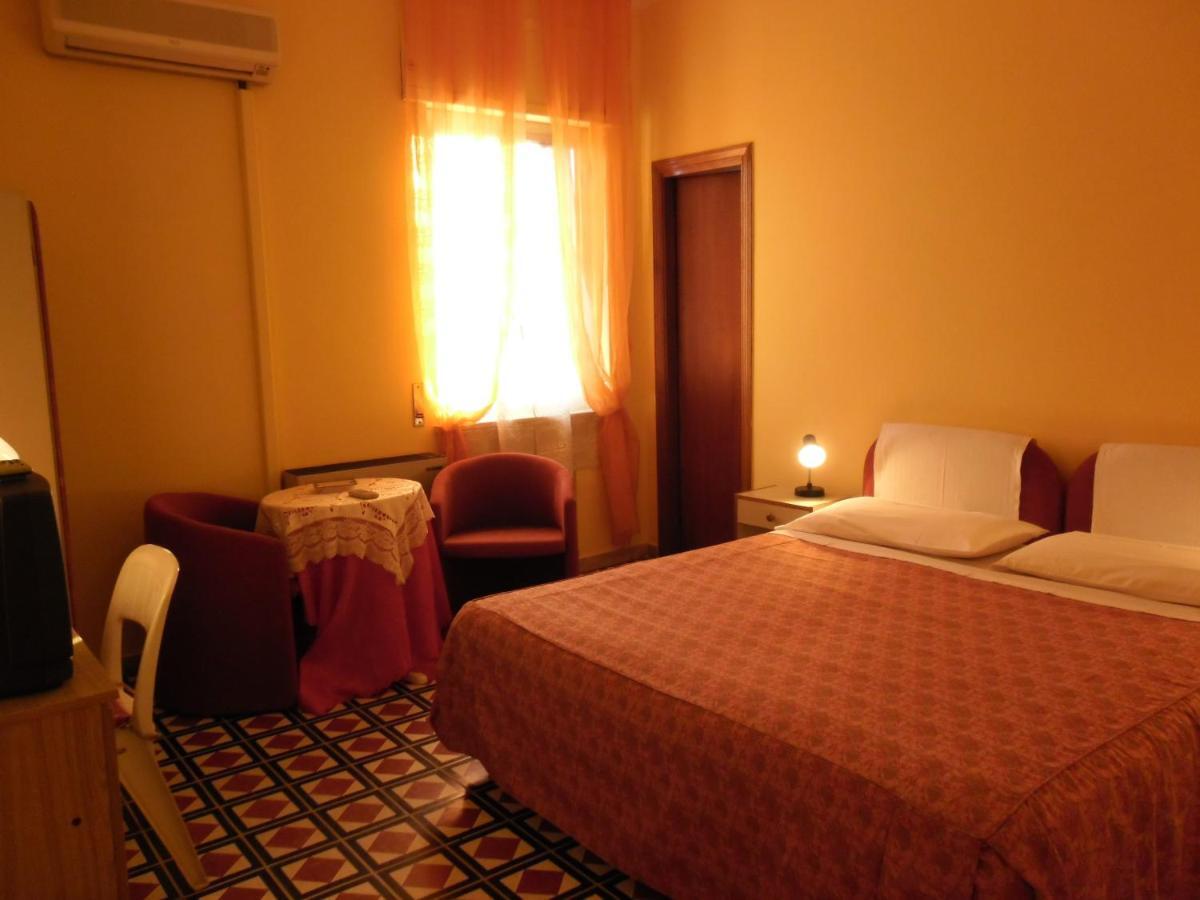 Hotel Torino Falerna Szoba fotó